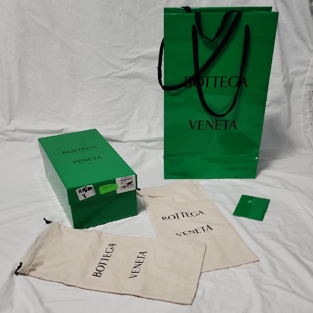 Bottega Veneta Green Bag, Dust Covers and Box Set